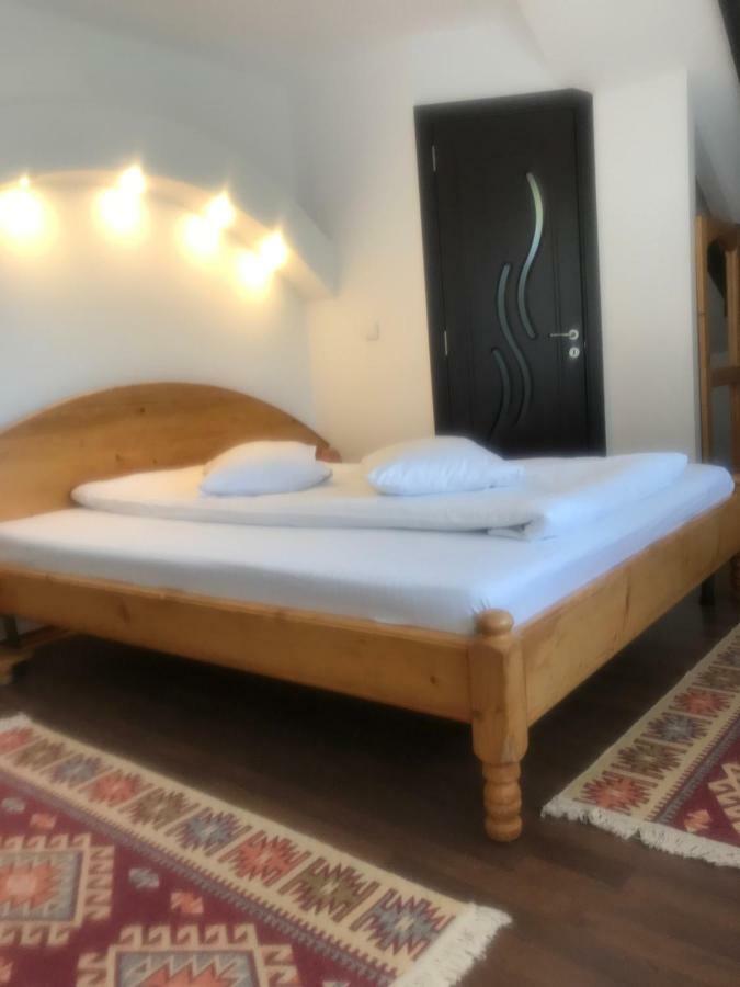 Casa Csiki Βίλα Rîşnov Εξωτερικό φωτογραφία